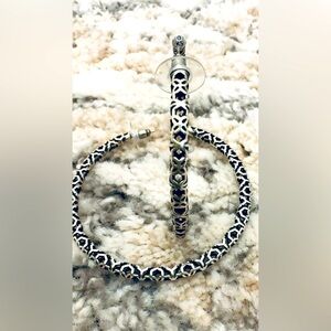 Kendra Scott Maggie Hoop Earrings in Vintage Silver